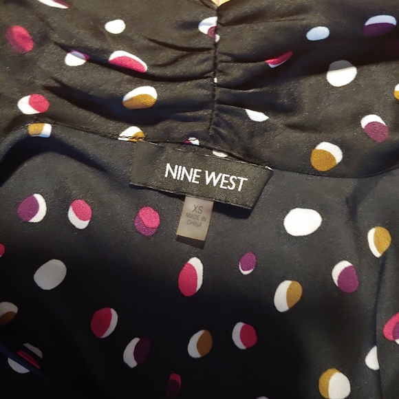 Nine West Sleeveless Blouse - Picture 5 of 8